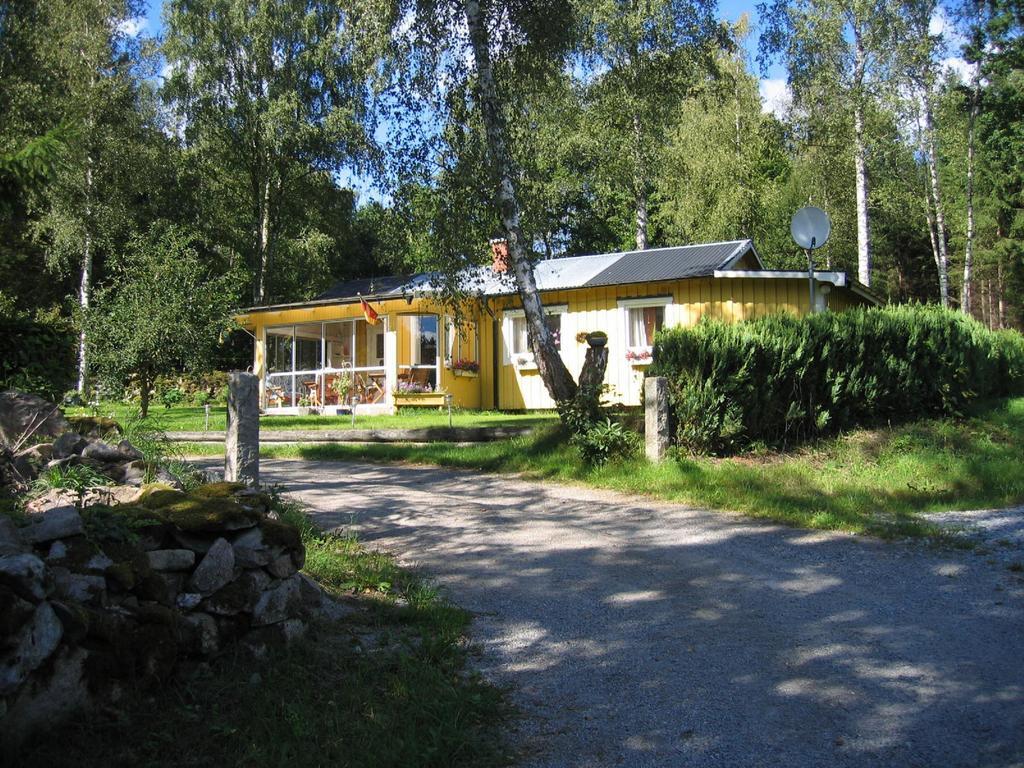 Almagarden Lantlig Miljoe Villa Svängsta Room photo